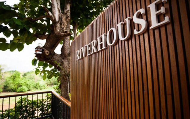 Riverhouse Hotel - The Teak House