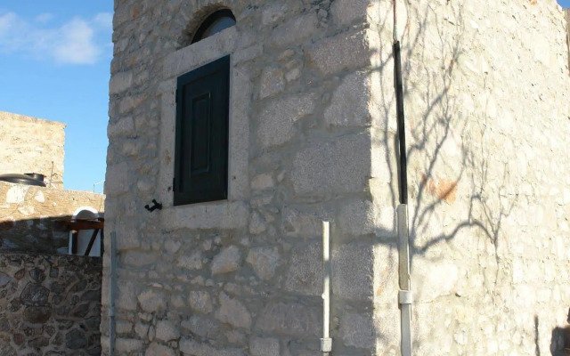 Spitakia