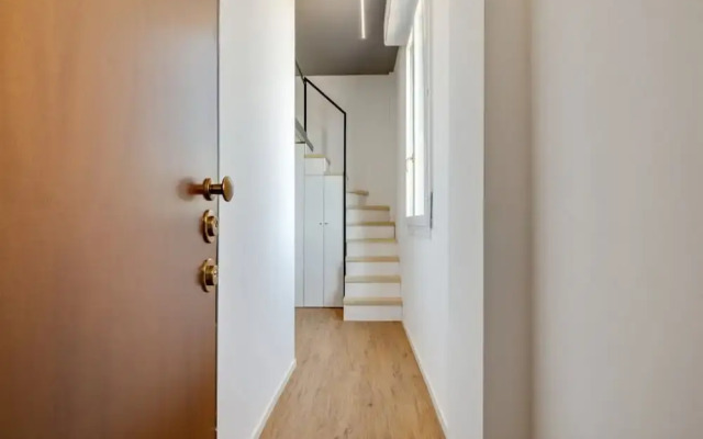 Cozy Studio Penthouse With Stunning View Balcony