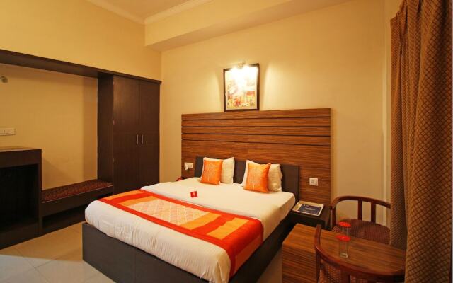 OYO 4754 Hotel Center Point
