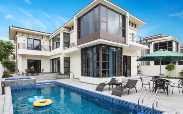Xile Holiday Villa (Hailing Island Poly Yintan Branch)