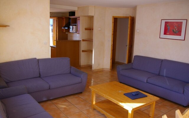 Chalet on Sunny Slopes of Plagne