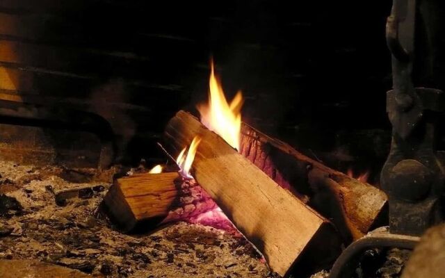 L'Auberge Aux Creux Des Pierres
