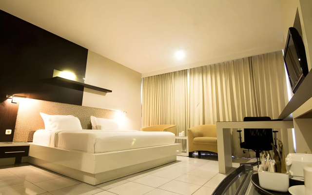 Royal Hotel n' Lounge