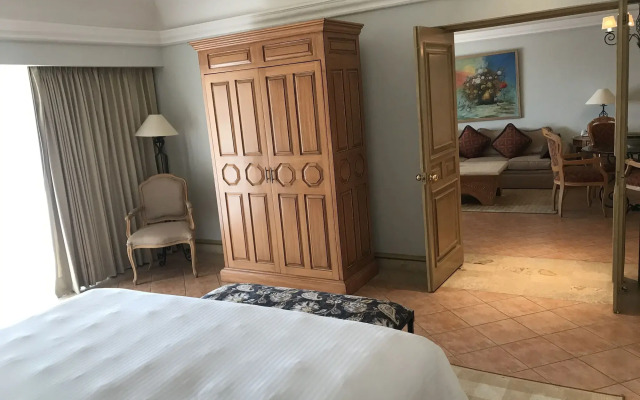 Grand Isla Navidad Golf & Spa Resort with Marina