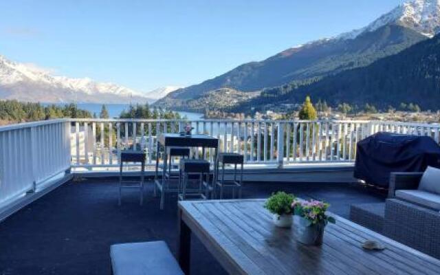 Central Lakeview Lodge and Apartments