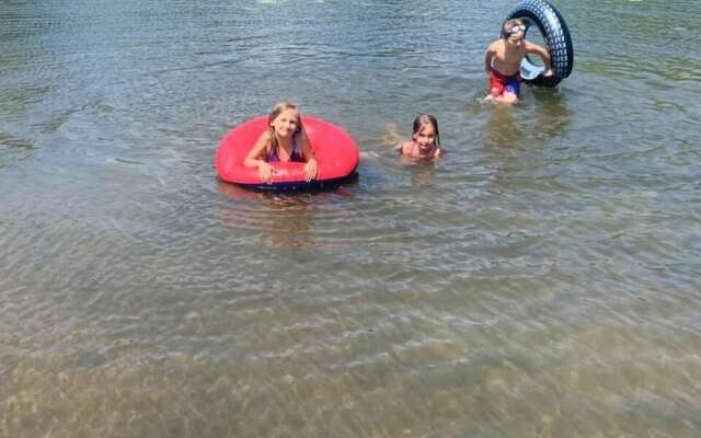 Sunny Acres Resort and Marina