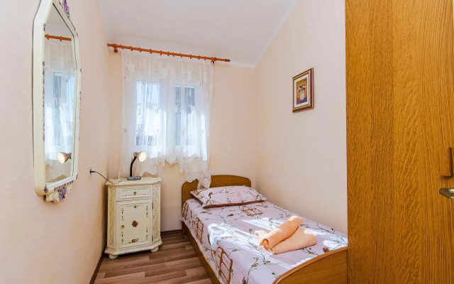 Sunny Apartment