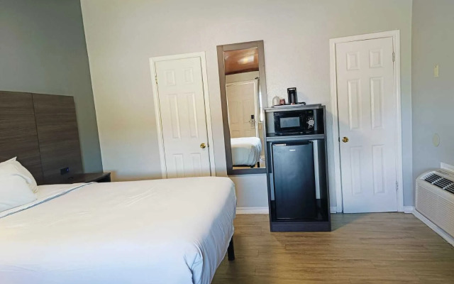 Village Inn Motel