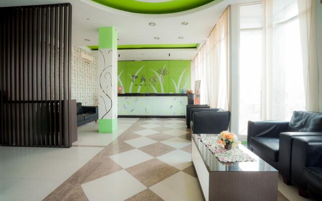 RedDoorz near Pantai Pede