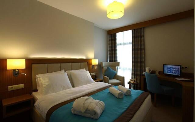 Ela Hotel