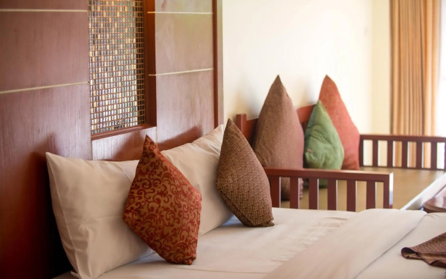 Lanta Casuarina Beach Resort