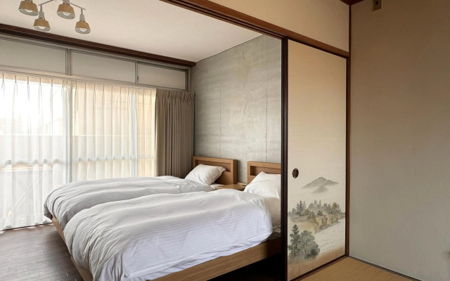 Travel&Book Hotel Hulaton Cabin Takamatsu - Hostel – Guest Rooms – Takamatsu