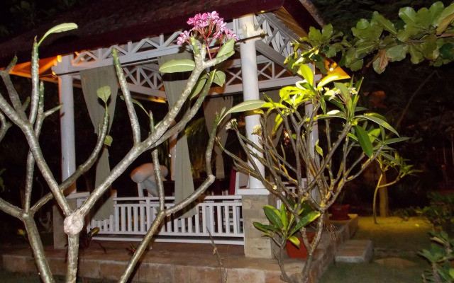 Tropical Hideaways Resort