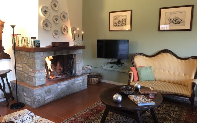 6 Bedrooms Umbrian farmhouse