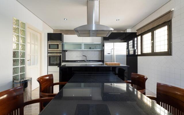 Awesome beachfront terrace By CanariasGetaway