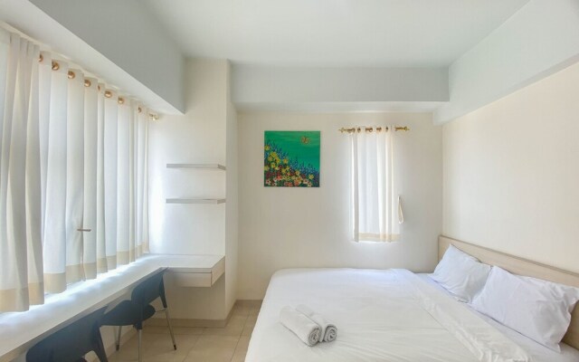 Homey And Cozy Stay Studio Margonda Residence 3 Apartment