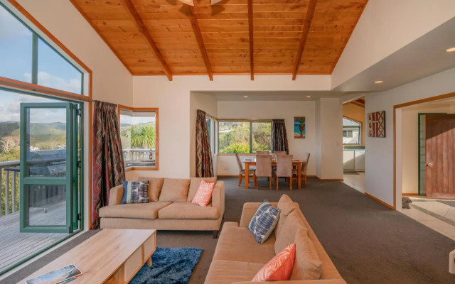 Sensational on Centennial - Whitianga Holiday Home