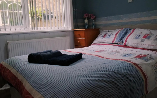 Commanders Cabin parking for 1 car