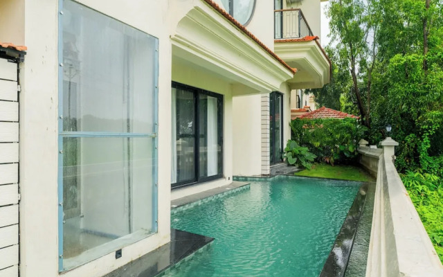Water Edge by Akama Homes- 4Bhk Luxe