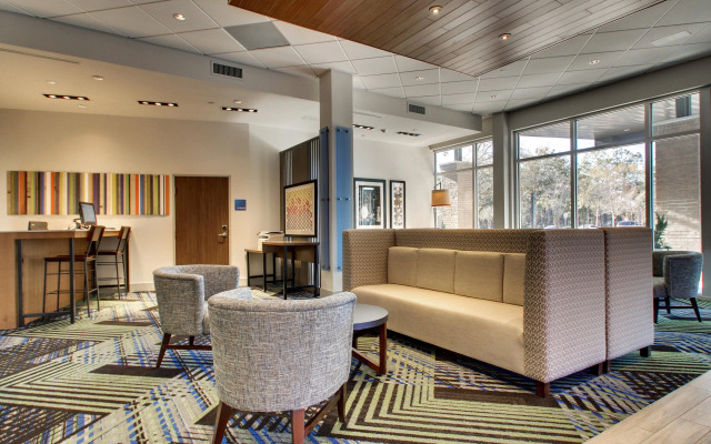 Holiday Inn Express & Suites Summerville by IHG