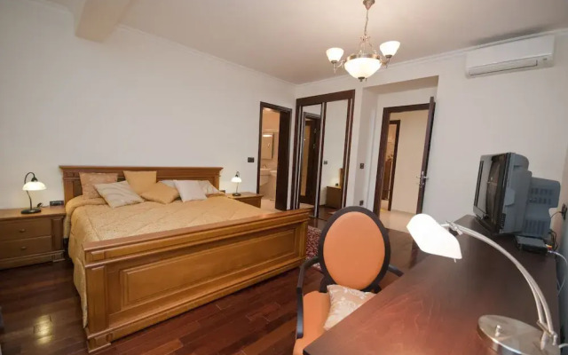 St. George Apartments and Villa with pool