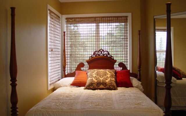 Alaska Sundance Retreat B&B