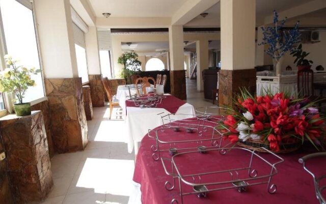 Hotel Priboy 2