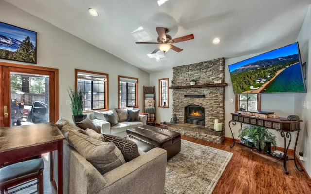 1760t Thunderbird Cabin 3 Bedroom Home