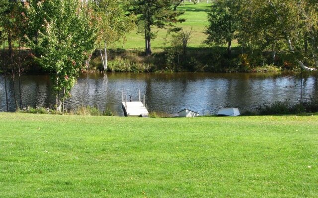 Millstream Cottages & Motel