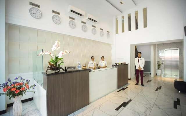 Hotel Platinum Square