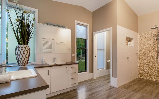 A PERFECT STAY - Lennox Unique Coastal Retreat