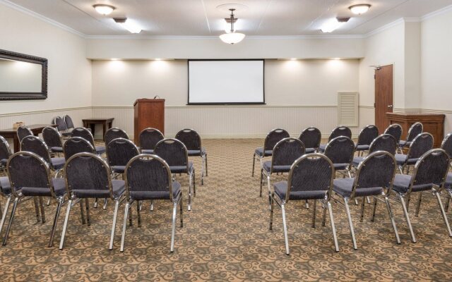 Holiday Inn Express Hotel & Suites Gananoque by IHG