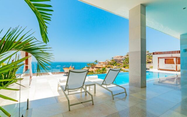 Spectacular Modern Luxury and Exceptional Amenities at Mantea Casa Cabo in Pedregal