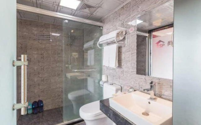 Elong Me Anlai Hotel (Nanjing Jiangning Hohai University Subway Station)