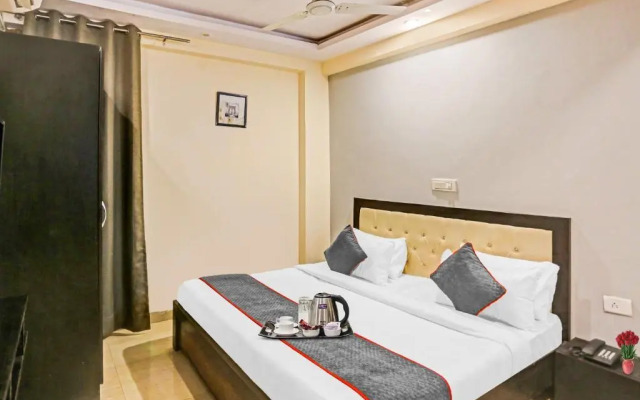 OYO Townhouse 1030 Zodiac Near Botanic Garden of Indian Republic