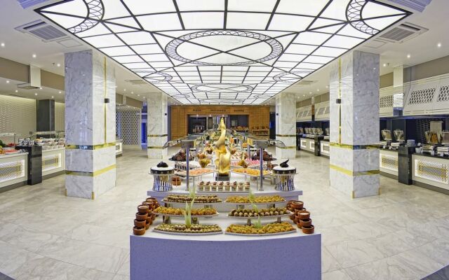 Rai Premium Tekirova Hotel