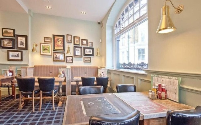 The Queen Hotel Wetherspoon