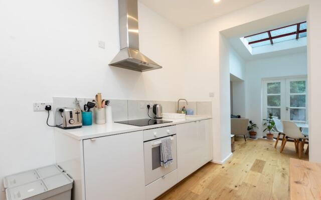 Stylish and Modern 1 Bedroom Flat in Whitechapel