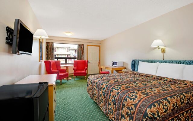 Knights Inn Midland, ON