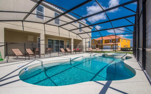 Oakwood Street Villa Solterra