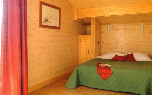 Chalet With Fireplace in Alpe D'huez
