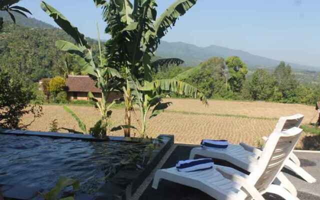 Mandhasativa Homestay