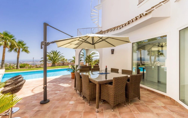 Solaga - Villa Media Luna