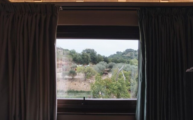 Leano Agriresort - Deluxe Double Room