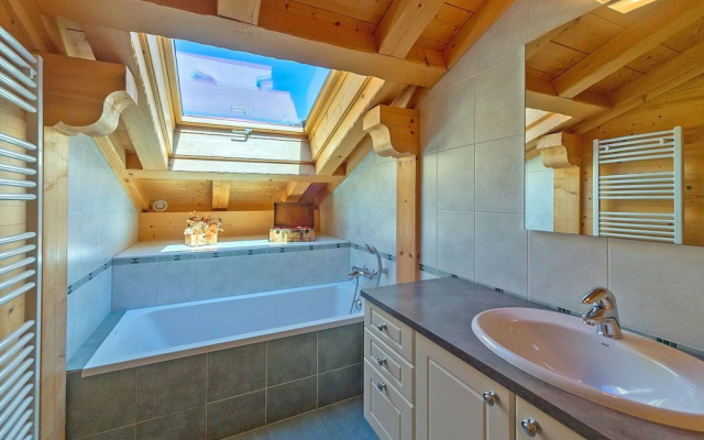 Supreme Chalet in in Chatel French Alps near Ski Area