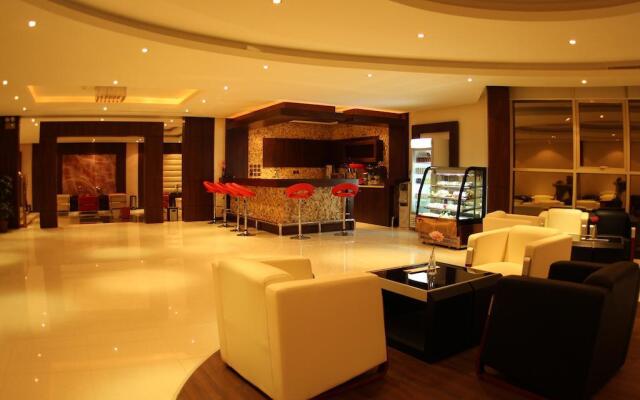 Samaya Suites
