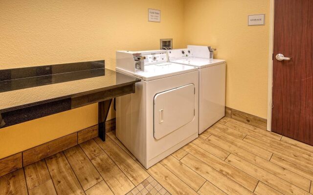 Fairfield Inn & Suites by Marriott Russellville