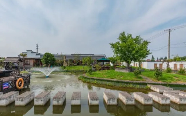 Xiangcun Wendu Hostel