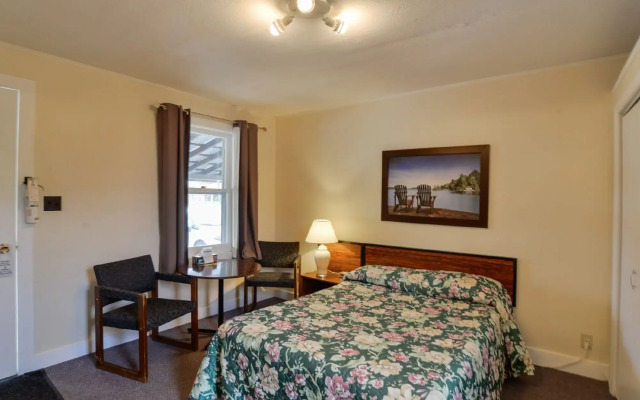 Oakwood Motel